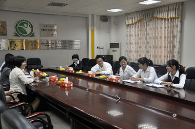 省中職財(cái)經(jīng)類專業(yè)帶頭人培訓(xùn)班到陳村職校考察專業(yè)建設(shè)